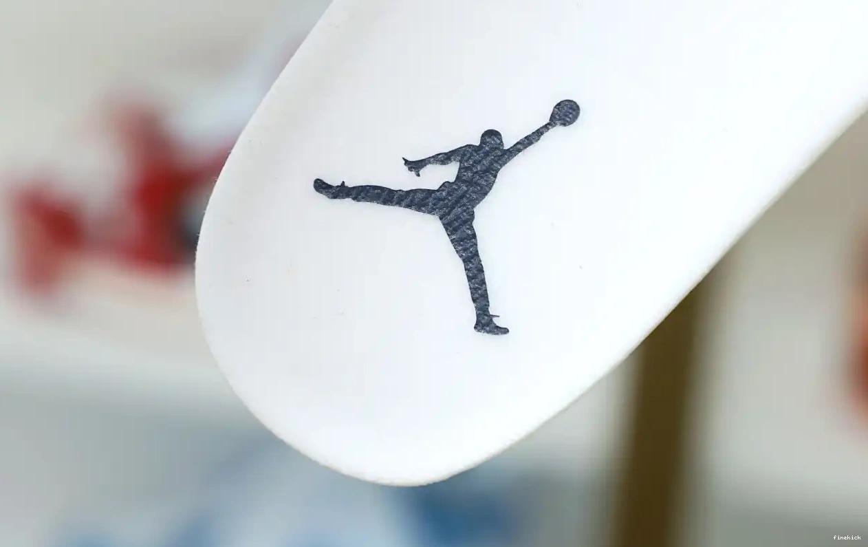 X 3 SP AIR FRAGMENT 'WHITE' DESIGN RETRO JORDAN 0502